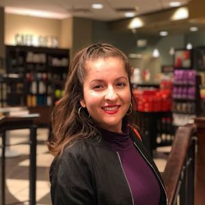 Meet your Posher, Veronica